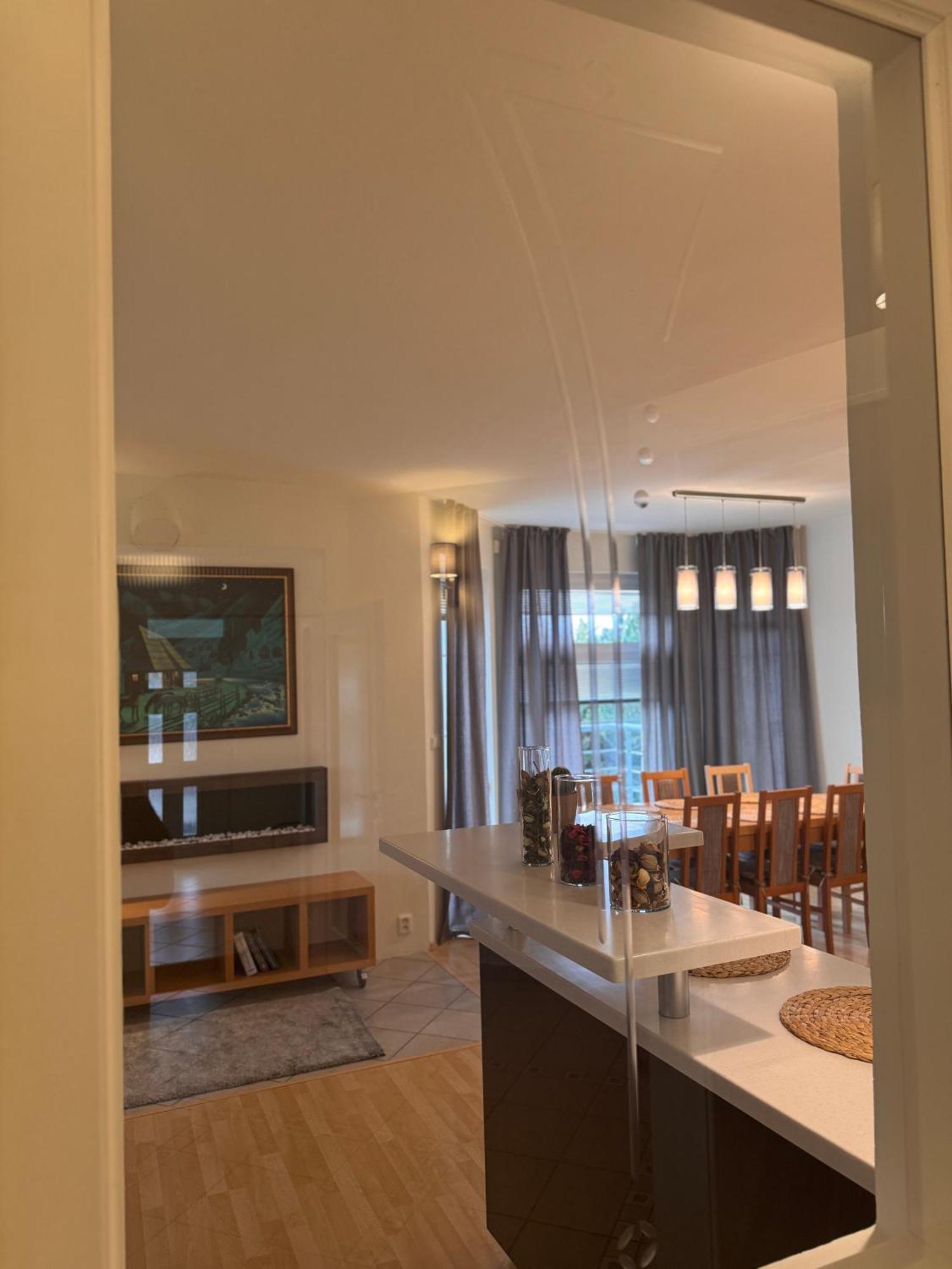 Diamondvilla, 4 Bedroom Apartment, Garden & Spa Praha Eksteriør bilde